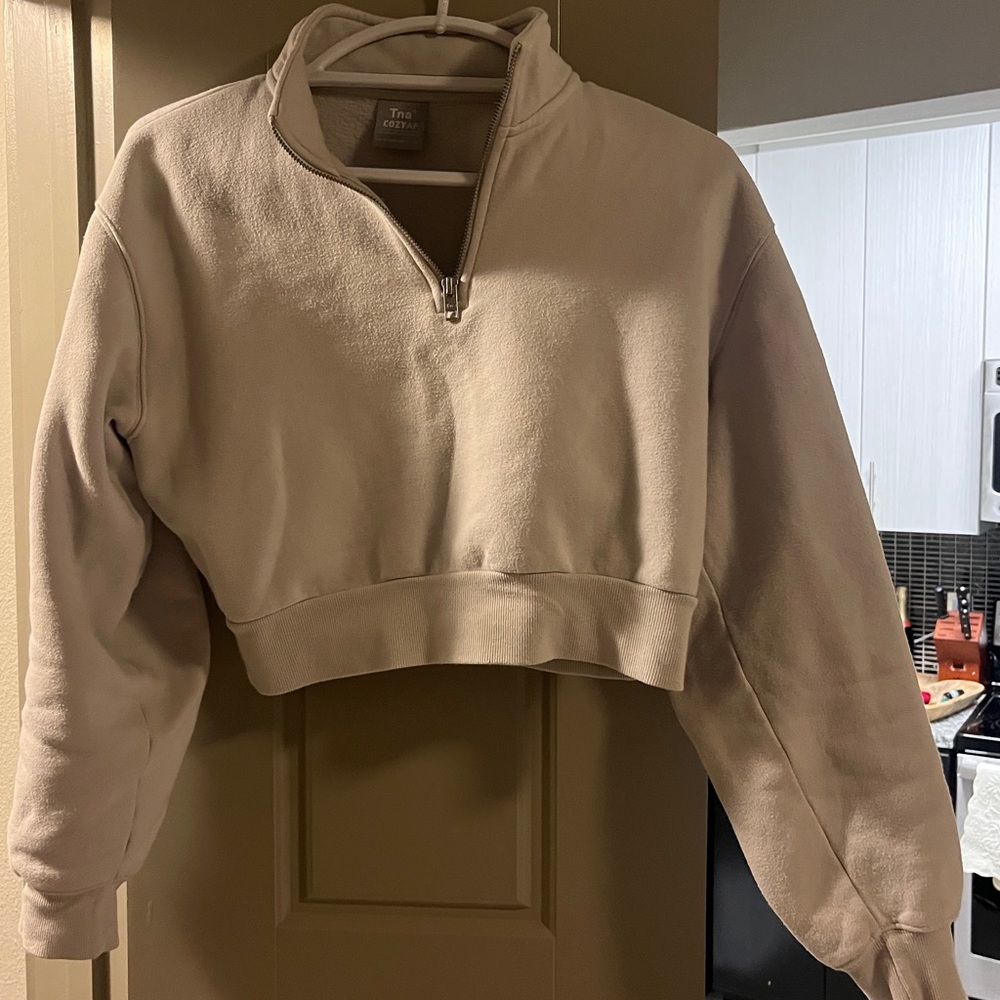 Aritzia cropped quarter zip